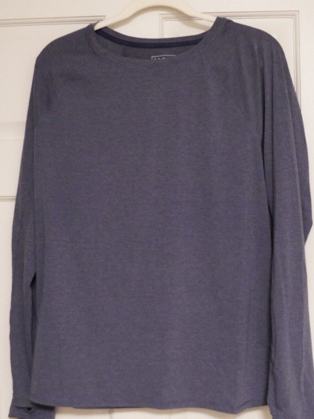 L.L.Bean Women’s XL Reg Blue Long Sleeve Performance Tee.